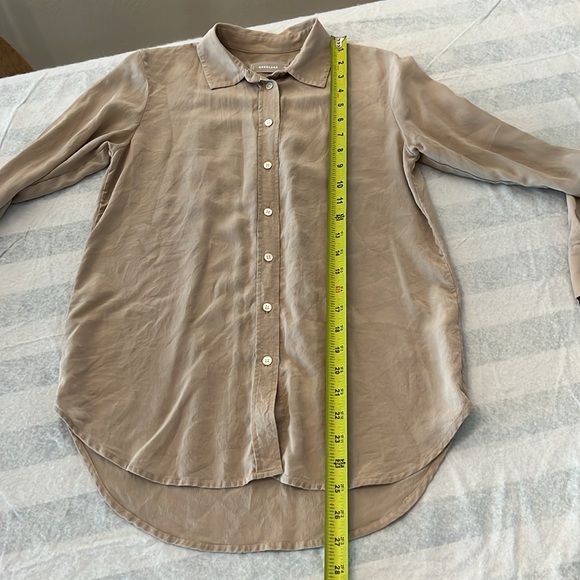 Everlane 100% Silk sheer button down - Picture 7 of 8